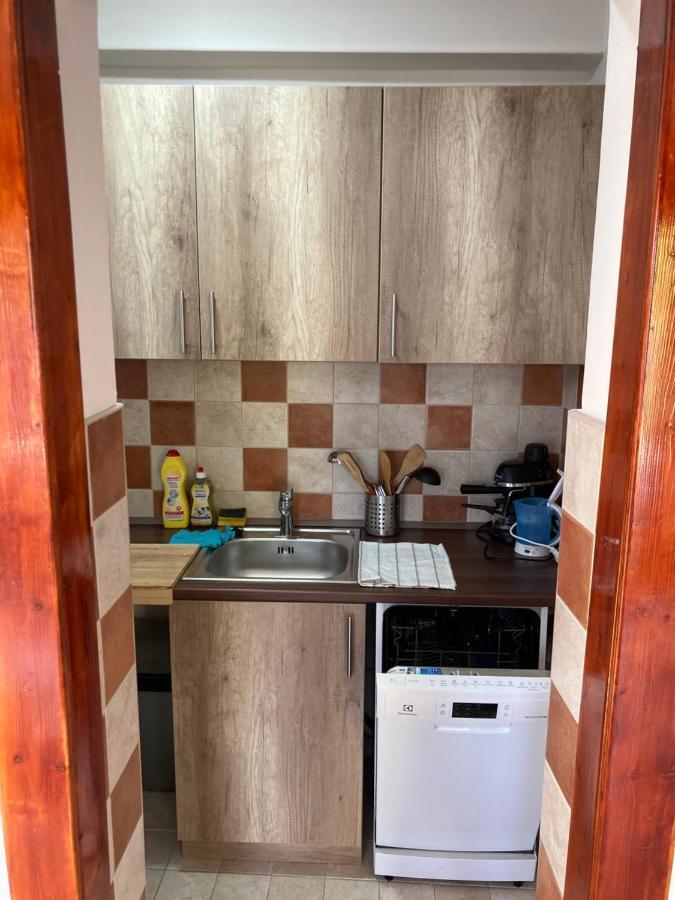 Bazsalikom-Apartman Mezőkövesd Kültér fotó
